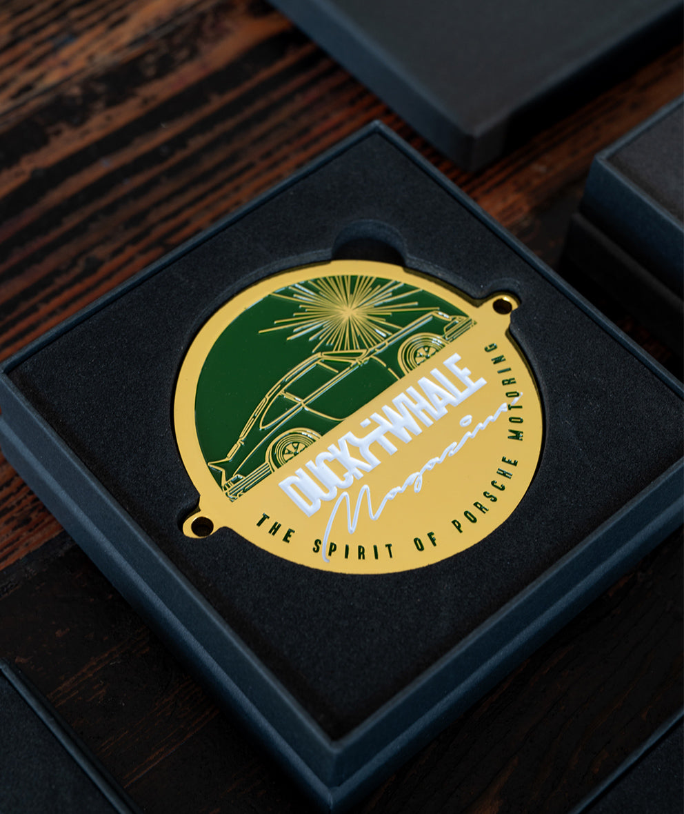 Grill Badge - Gold / Green - D&W The Spirit Of Porsche Motoring